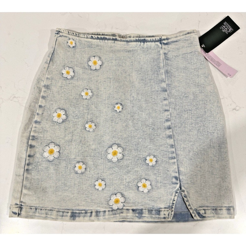 Wild Fable Womens Size 00 Low Rise Denim Mini Skirt Embroidered Slit Zip NWT